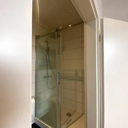 Apartamento Innenstadt Design-apartment Mit Regendusche Und Grill